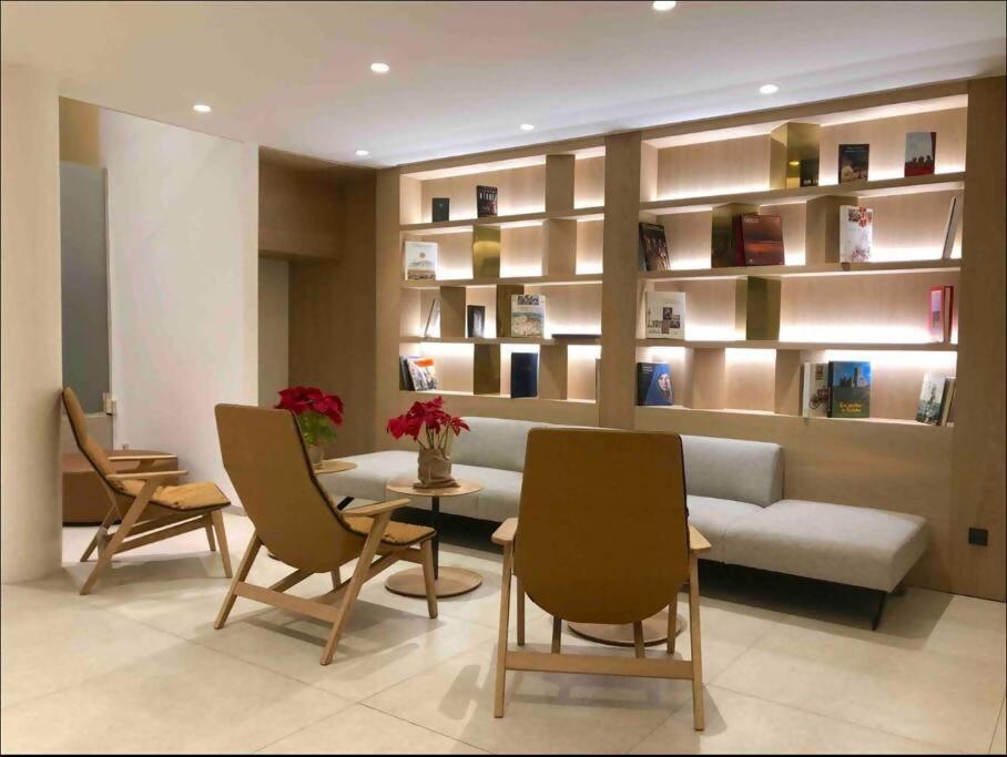 Apartament New In The Heart Of Madryt