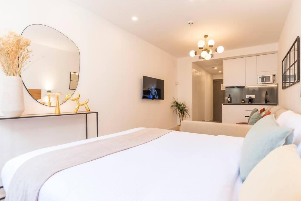 Apartament New In The Heart Of